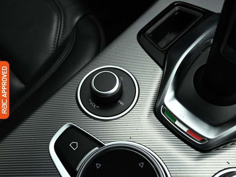 2021 Alfa Romeo Stelvio 2.2 TD Sprint SUV 5dr Diesel Auto Q4 AWD Euro 6 (s/s) (190 ps) SUV DIESEL...