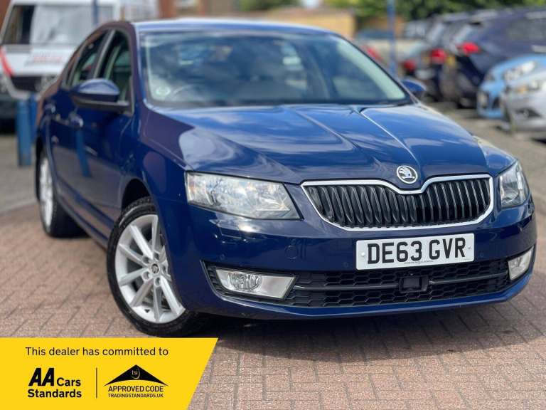 Skoda Octavia 1.4 TSI Elegance Hatchback 5dr Petrol DSG Euro 5 (s/s) (140 ps) Petrol Automatic