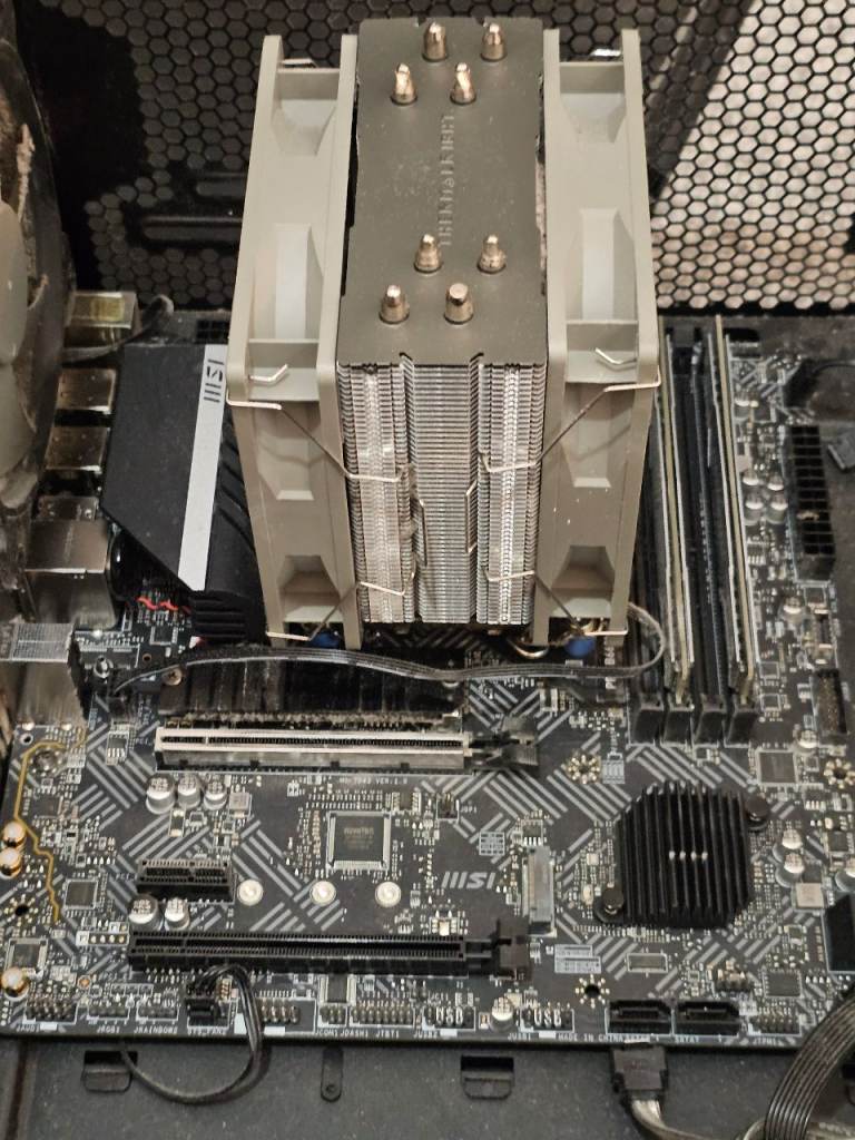 Crucial 16GB DDR4 2400MHZ