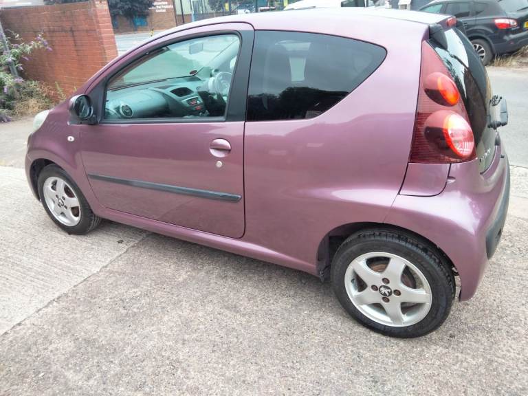 Peugeot, 107, Hatchback, 2011, Manual, 998 (cc), 3 doors