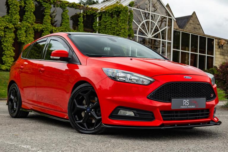 2015 Ford Focus 2.0 TDCi ST-2 Euro 6 (s/s) 5dr HATCHBACK Diesel Manual