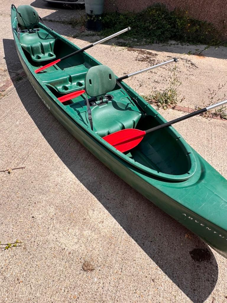 Mad River Adventure 16 Canoe Kayak with Paddles – Good Condition