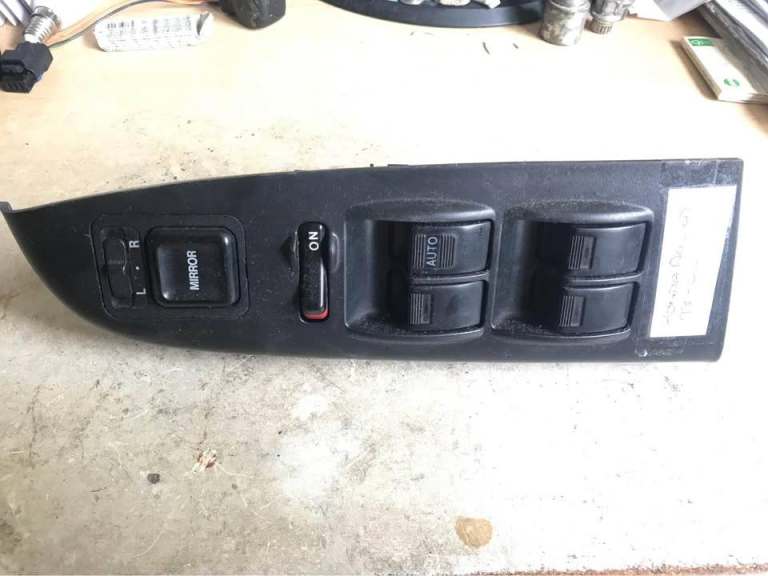 HONDA ACCORD 98-02 DRIVER 4 WAY WINDOW/ MIRROR & PASSENGER FRONT WINDOW SWITCH £50
