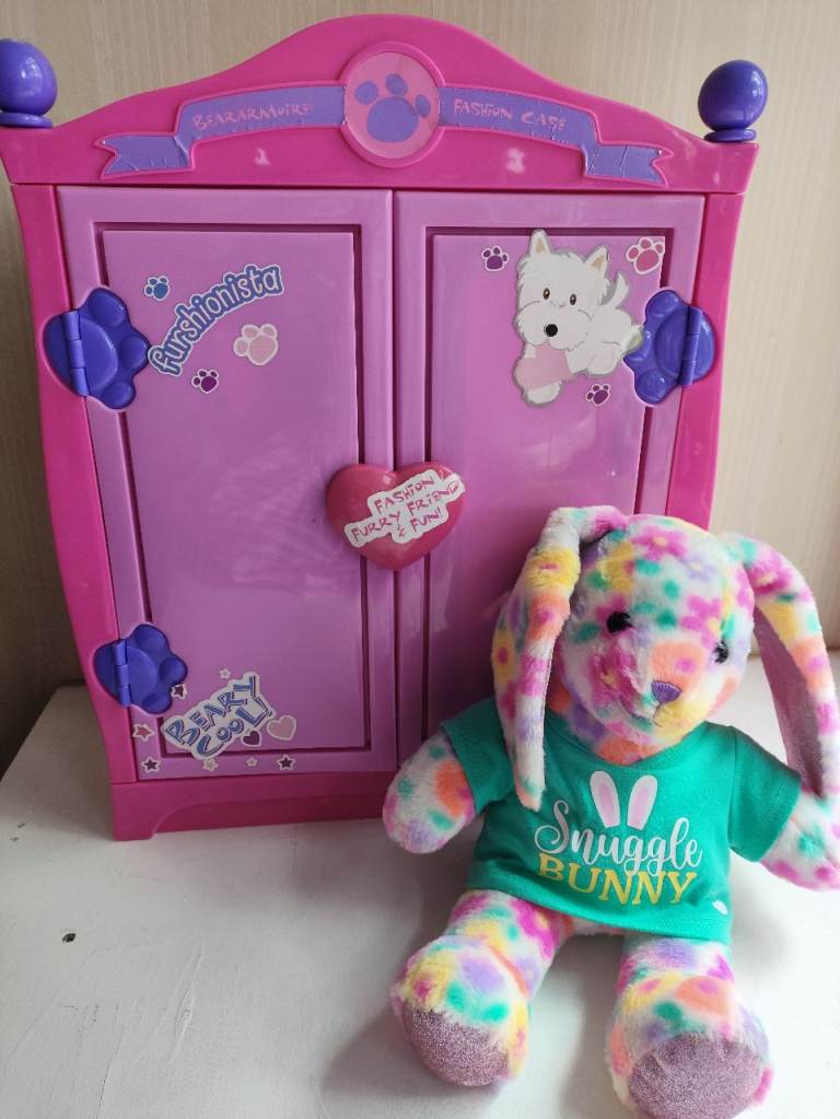 Build a bear wardrobe, bunny and clothes bundle