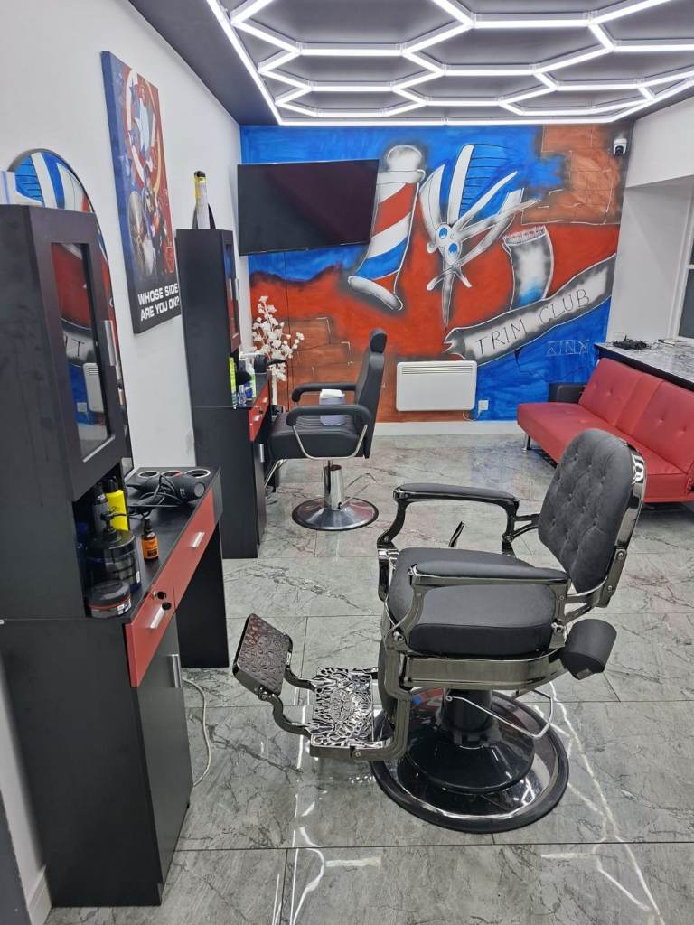 Barber shop to rent chair/rent business or to purchase