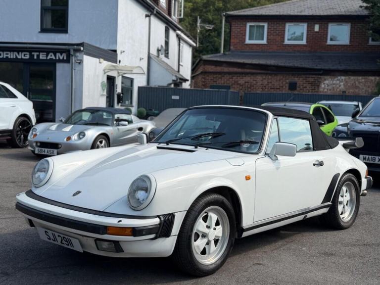 PORSCHE 911 3.0 SC CONVERTIBLE MANUAL - 1983