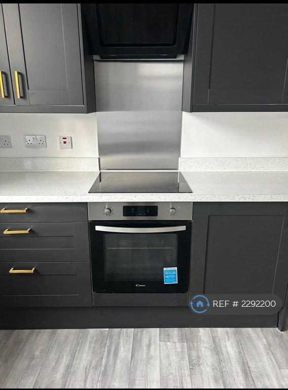 2 bedroom flat in High St, Bideford, EX39 (2 bed) (#2292200)