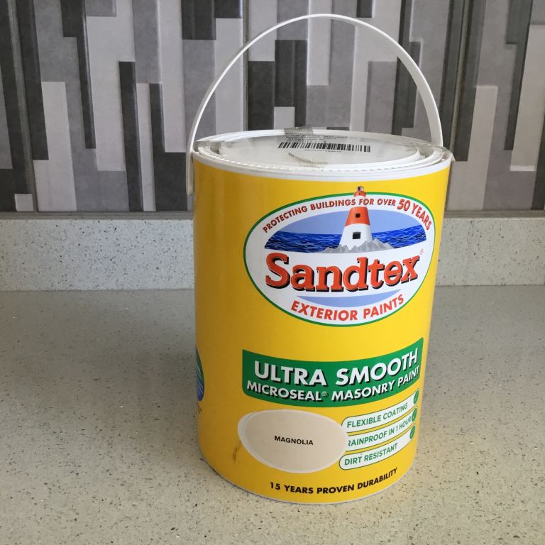 Sandtex Ultra Smooth Masonry Paint - Magnolia, New