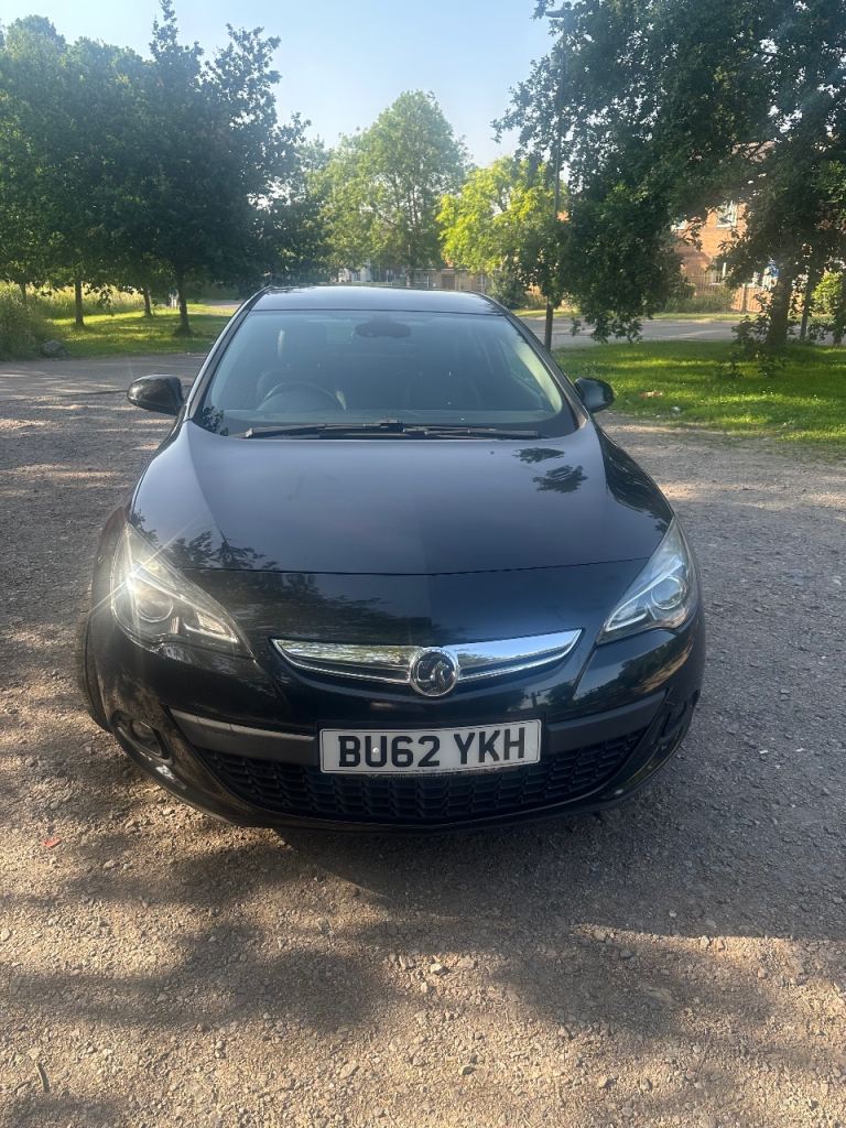 Vauxhall, ASTRA GTC, Hatchback, 2012, Manual, 1364 (cc), 3 doors