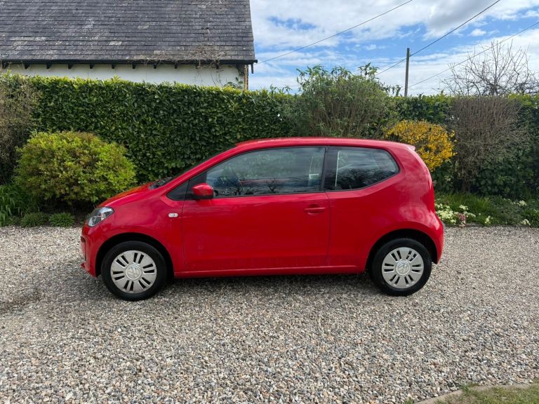Volkswagen, UP, Hatchback, 2013, Manual, 999 (cc), 3 doors