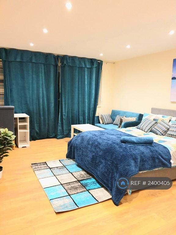 3 bedroom house in Caravere Close, Cambridge, CB4 (3 bed) (#2400405)