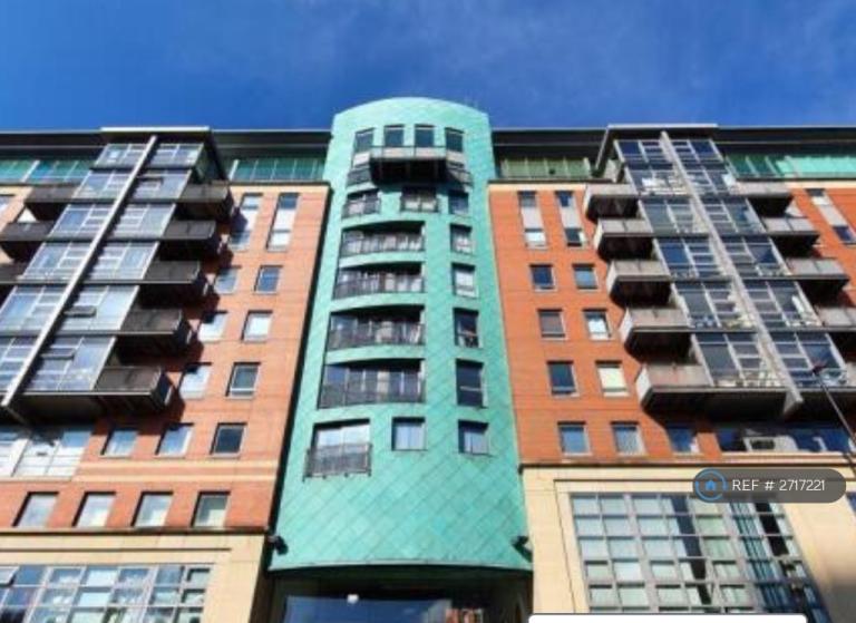 1 bedroom flat in Whitworth Street West, Manchester, M1 (1 bed) (#2717221)