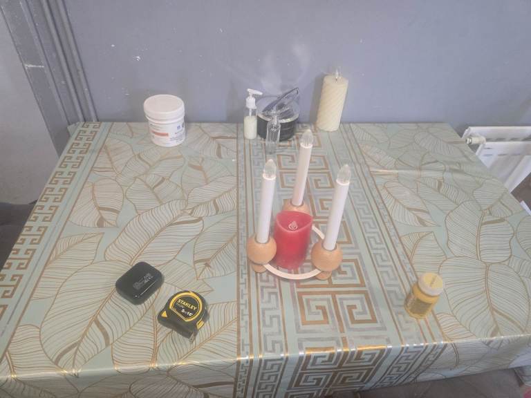 Dining room table
