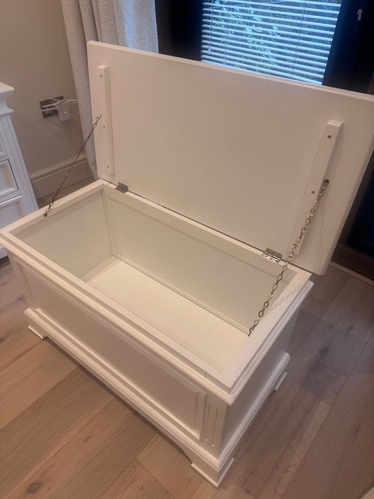 Storage trunk (High quality materials) 