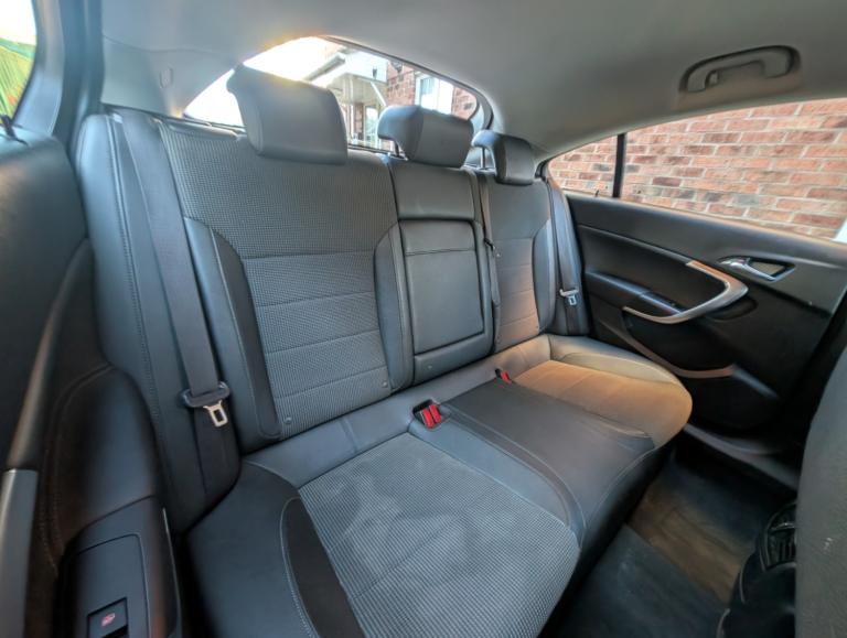 2013 Vauxhall Insignia 2.0 CDTi SE [160] 5dr HATCHBACK Diesel Manual