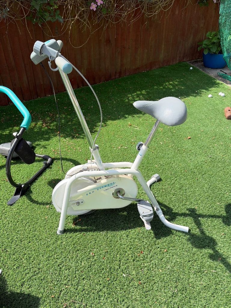 Exercise bike and rowing machine 