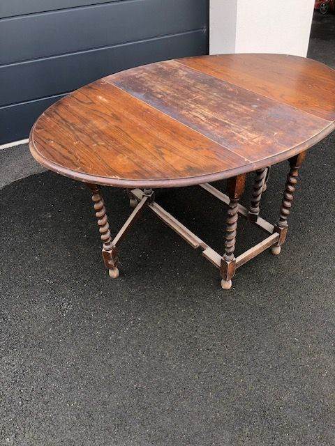 Vintage Wooden Gateleg Drop Leaf Dining Table – Fair Condition