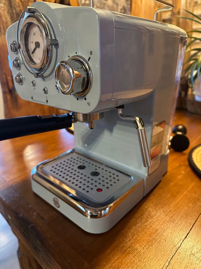 Blue swan coffee machine and slow cooker 