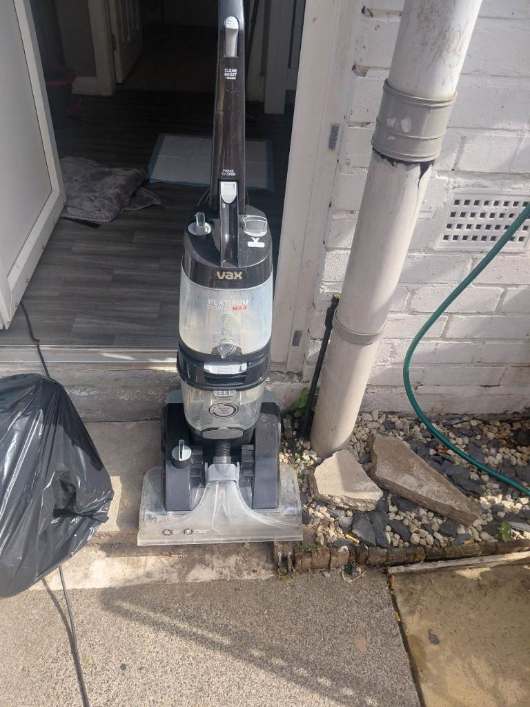 Vax Carpet Cleaner – Good Condition, Ready to Use