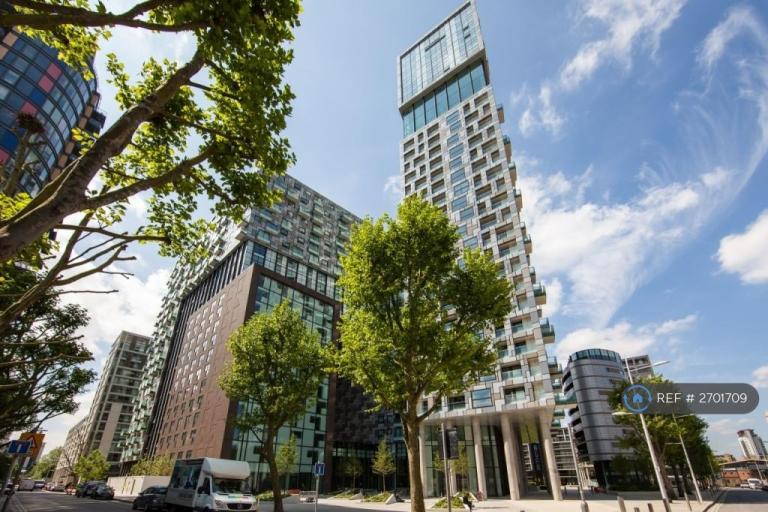 1 bedroom flat in Talisman Tower, London, E14 (1 bed) (#2701709)
