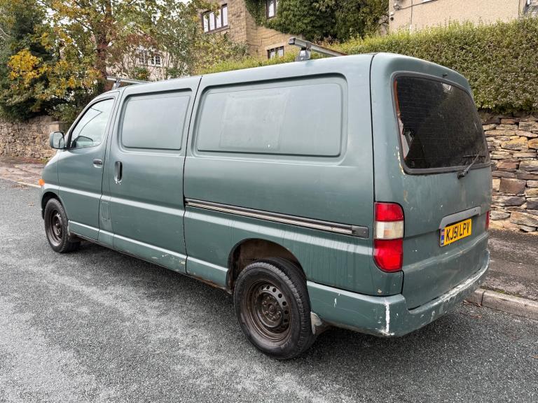 2001 Toyota HiAce 2.4D MANUAL GREEN PANEL VAN DIESEL Manual
