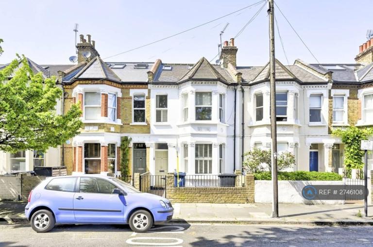 2 bedroom flat in Rothschild Road, London, W4 (2 bed) (#2746108)