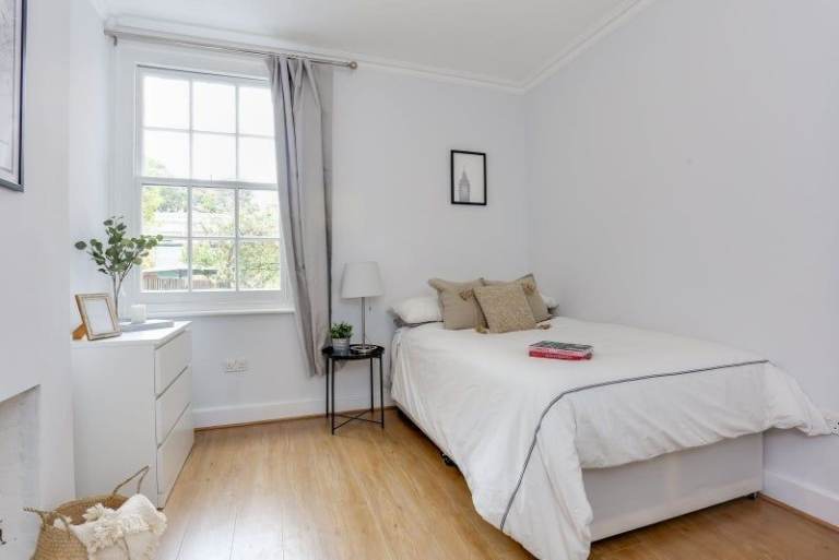 🏠 Clean & Comfortable Room | Near High Street | Brentford (TW8 9DW) | 1 Room Available 🤍