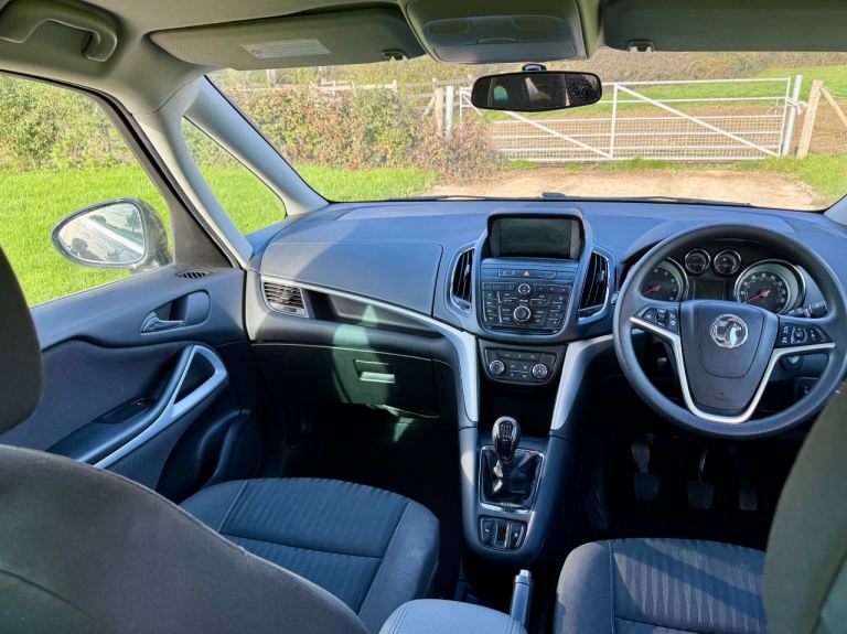 Vauxhall Zafira 7 seats petrol