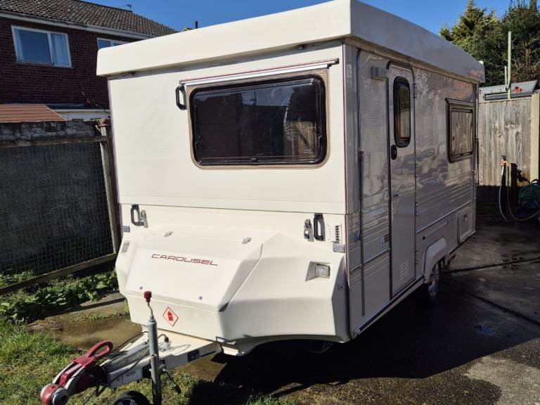 Gobur Carousel 12/2TD standard width folding caravan