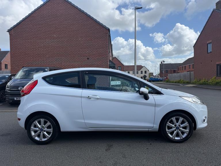 2011 Ford Fiesta 1.25 Zetec 3dr [82] HATCHBACK Petrol Manual