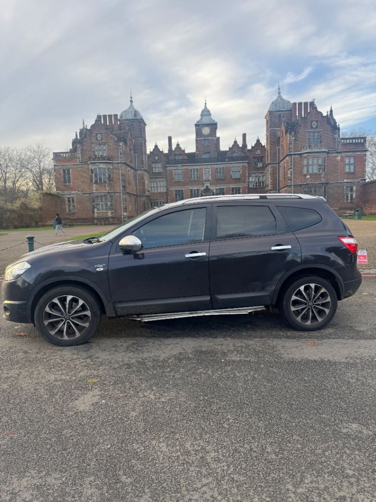 Nissan Qashqai +2 12 months mot 7 seater