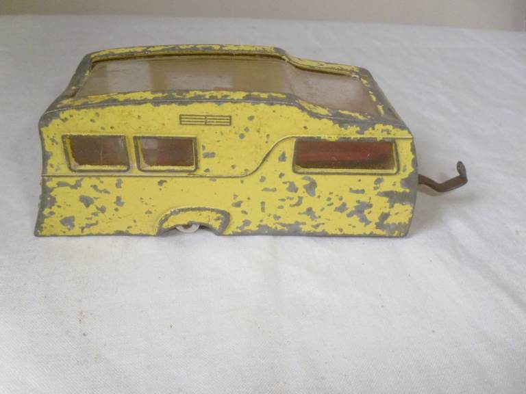 DINKY TOYS YELLOW 4-BERTH CARAVAN,MODEL NO 117, MID 1960'S   