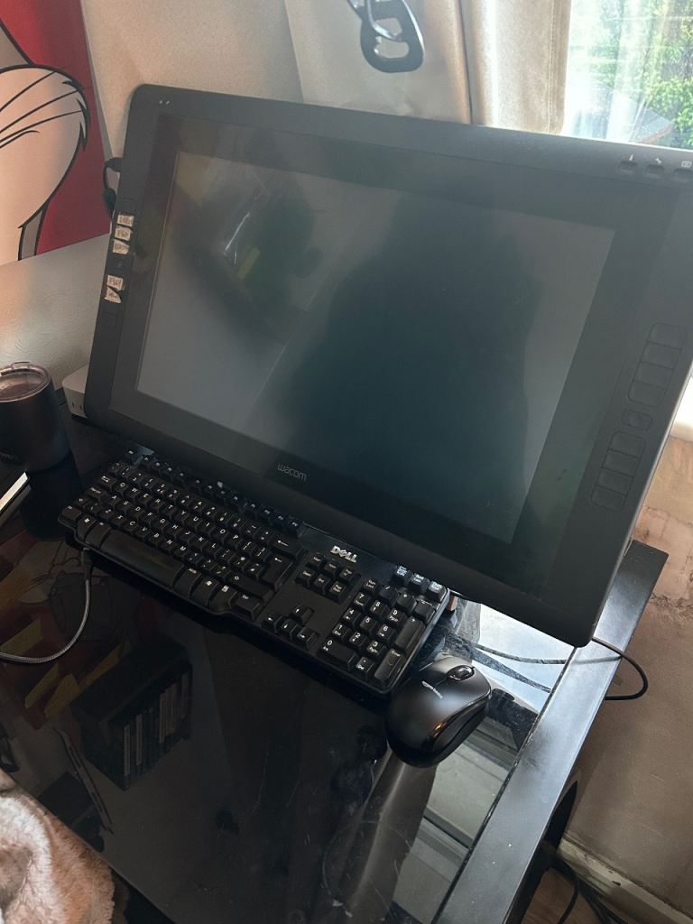 Wacom Cintiq 22HD DTK-2200 Drawing Tablet Monitor