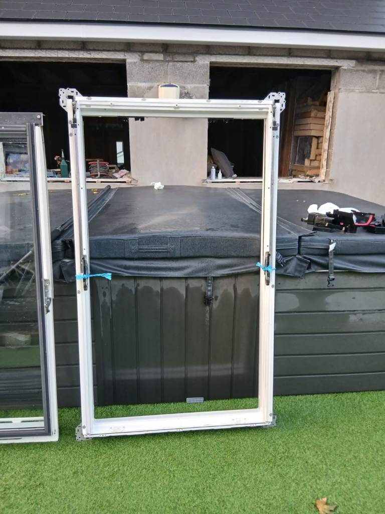 VELUX Window - H160cm  x W94cm   