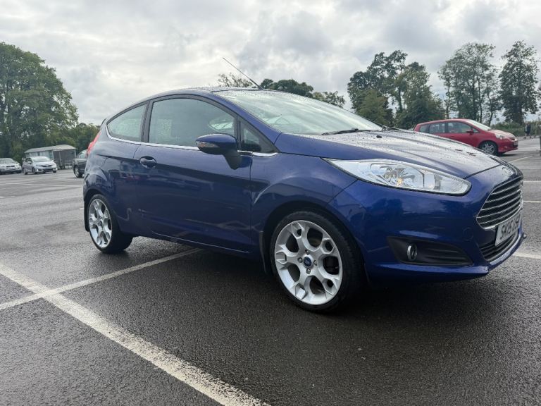 Ford, FIESTA, Hatchback, 2015, Manual, 1241 (cc), 3 doors
