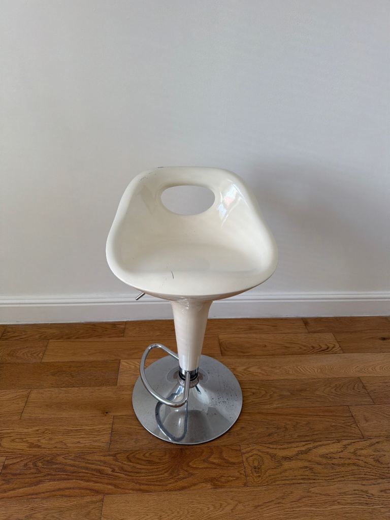 White Plastic Bar Stool with Chrome Base - ok condition