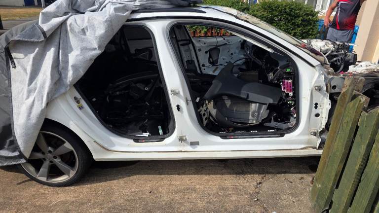 Free shell audi a6 c7 estate 