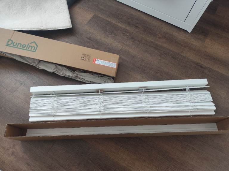 Dunelm White Venetian Blind - Still Boxed, Brand New