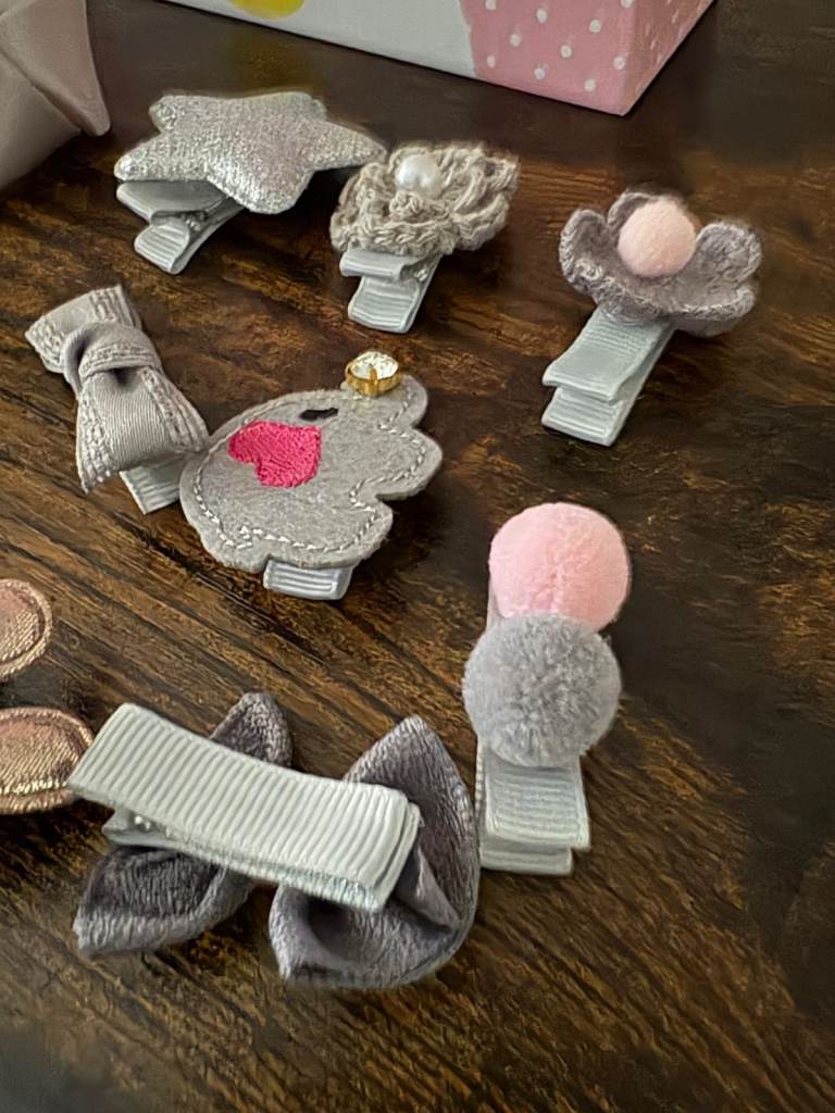Set of Grey and Pink Hair Clips 🎀