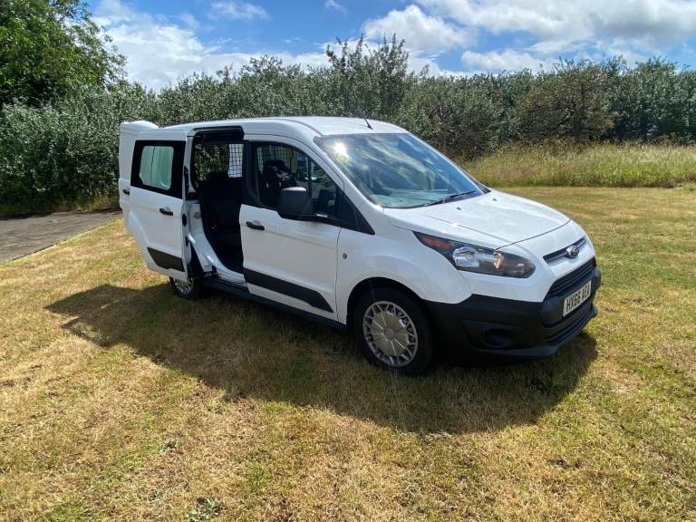 2017 66 Ford Transit Connect Crew Van Euro 6 Vey Low Miles NO VAT peugeot partner citreon berlingo