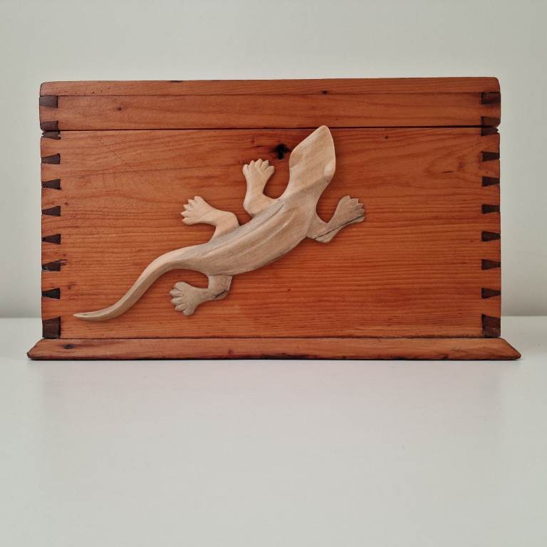 Hand-Carved Artisan Gecko Box