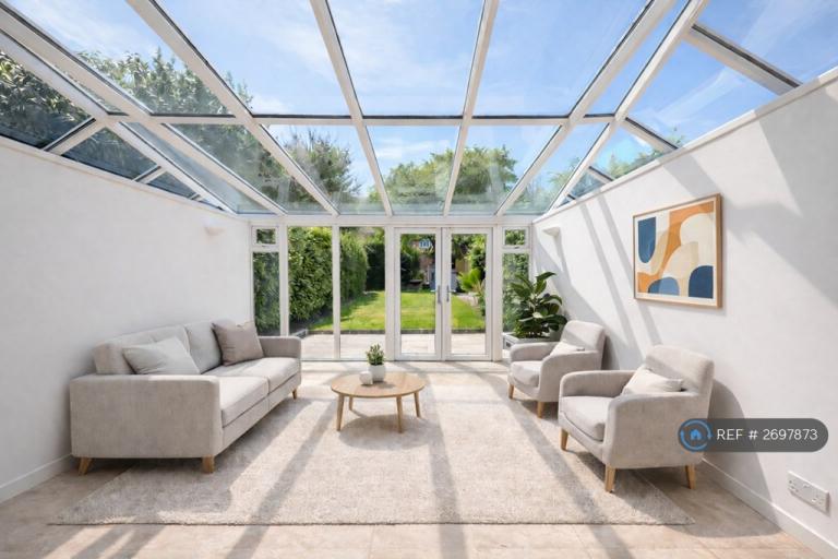 5 bedroom house in Ennerdale Road, Richmond, TW9 (5 bed) (#2697873)