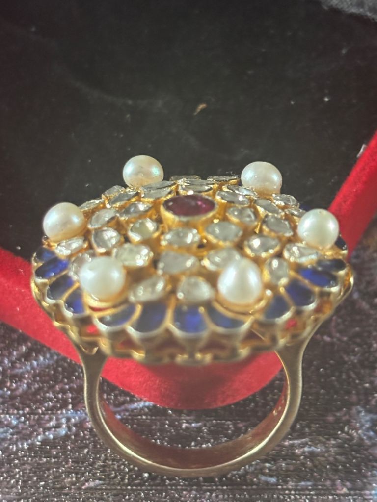 An Silver Multi-Gem Ring