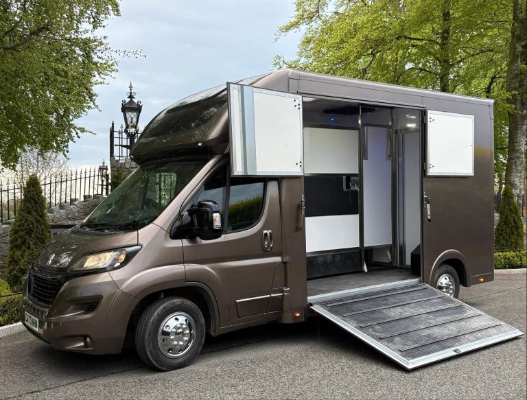 Peugeot Boxer 2 Horsebox 3.5 Ton 2020 