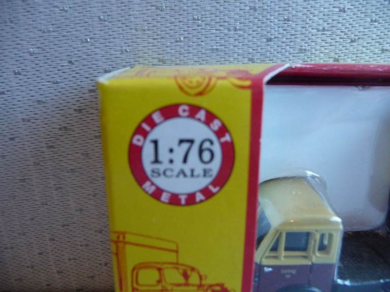 Collectable Classix EM76508 parcel van trailer - ideal christmas present