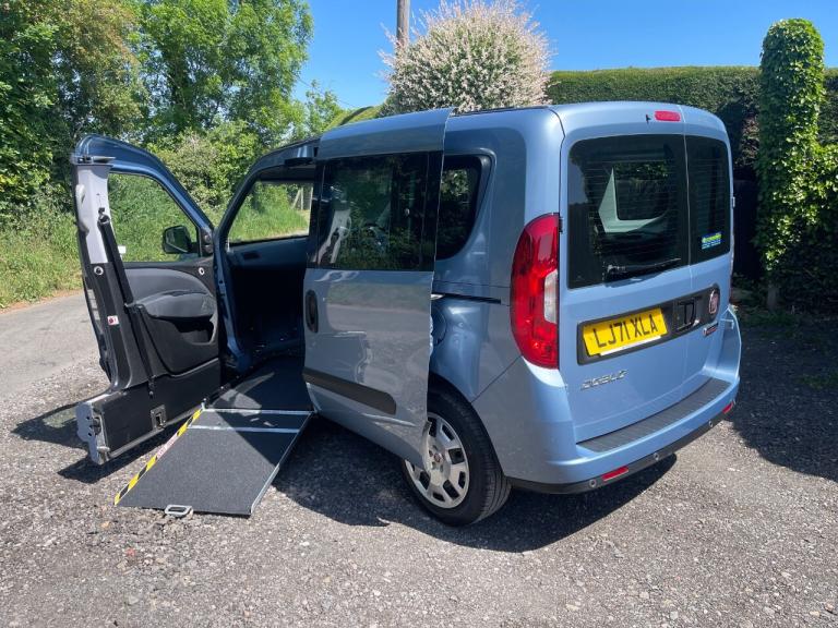 Fiat Doblo 1.3 Multijet 16V 95 S/S RIDE UPFRONT WHEELCHAIR ACCESSIBLE VEHICLE
