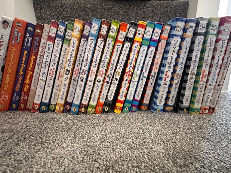 Diary of a Wimpy Kid extended Book Collection x 25by Jeff Kinney – Good Condition