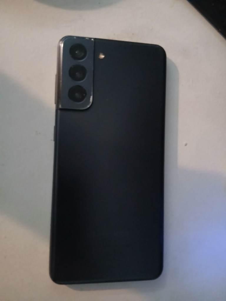 Samsung s21 5g (spares & repairs) MESSAGE ON APP