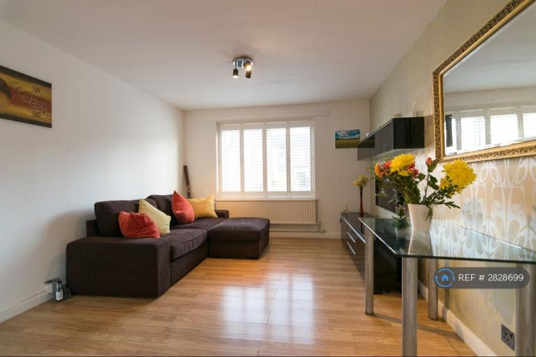 1 bedroom flat in Landau House, London, NW2 (1 bed) (#2828699)