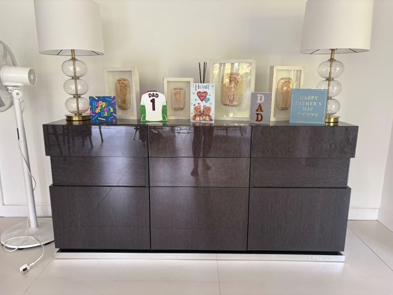 Sideboard 